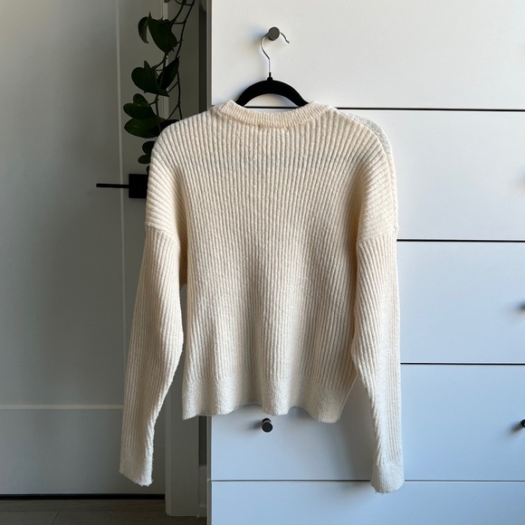 Light Beige/ Cream Ribbed Fall Crewneck (Size: L) - Picture 2 of 2